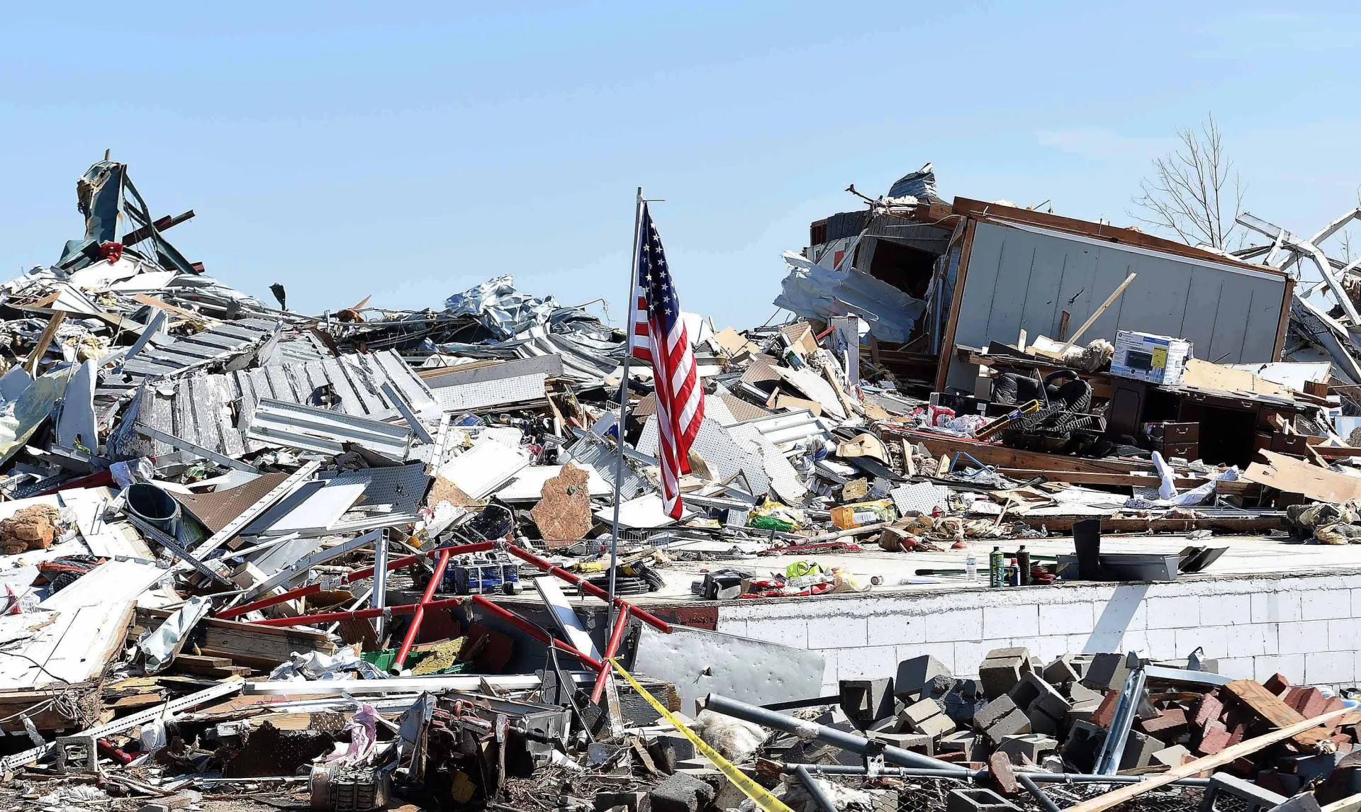 Decenas De Tornados Causan Muerte Y Destrucci N En Estados Unidos