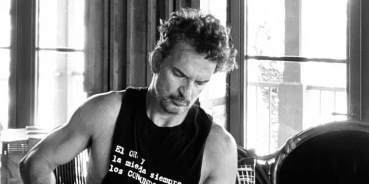Ricardo Arjona se presenta en Florida con su “Blanco y Negro Tour 2022”
