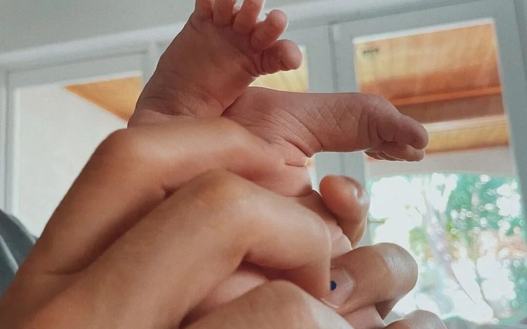 ¡Es oficial! Nació Índigo, la bebé de Camilo y Evaluna