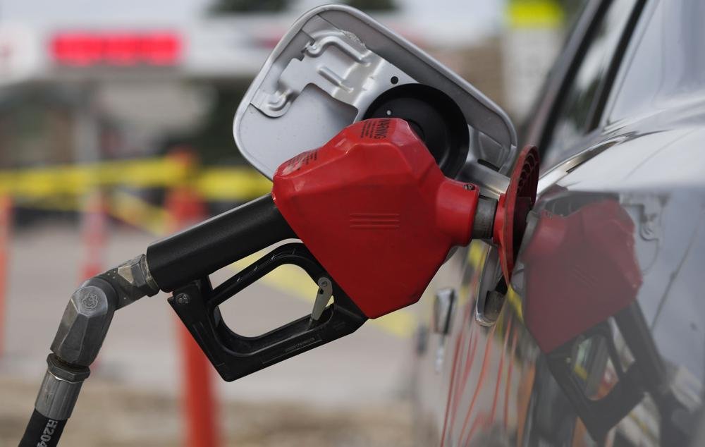 Precios de la gasolina en Florida aumentan antes del verano