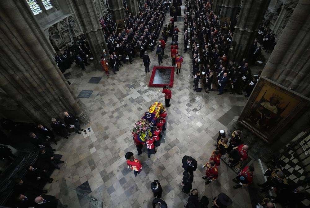 Gran Bretaña y el mundo dan último adiós a la reina Isabel II