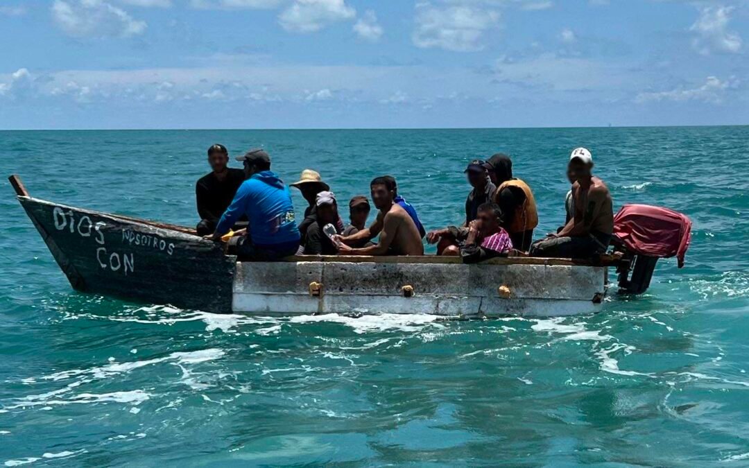 Reportan nuevo récord de balseros cubanos interceptados antes de llegar a EEUU