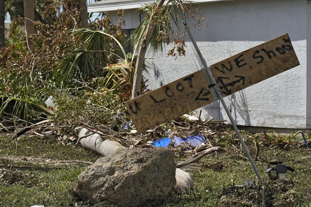 Continúa búsqueda y rescate en zonas devastadas de Fort Myers Beach