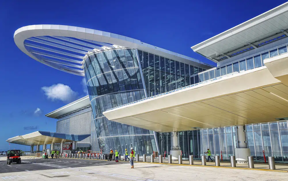 Aeropuertos de Florida establecerán récords durante las vacaciones