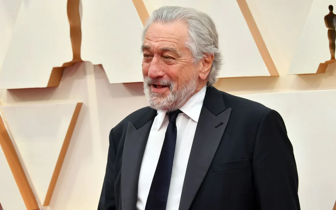 Capturan a mujer robando regalos en casa de Robert De Niro
