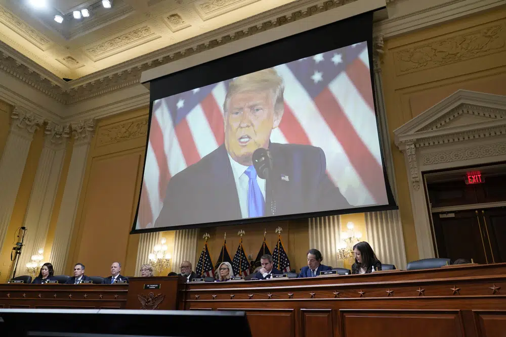 Panel del 6 de enero insta a enjuiciar a Trump