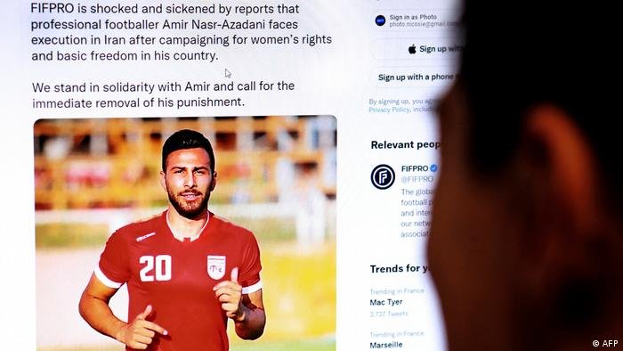 Condenado a 26 años de cárcel futbolista iraní