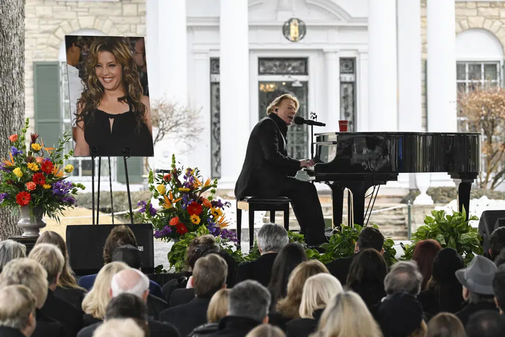 Fanáticos y celebridades se reunieron para despedir a Lisa Marie Presley