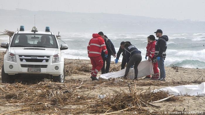 Migrantes murieron tras naufragio cerca de la costa de Italia