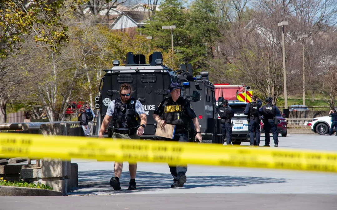 Tiroteo en colegio de Nashville deja varios muertos