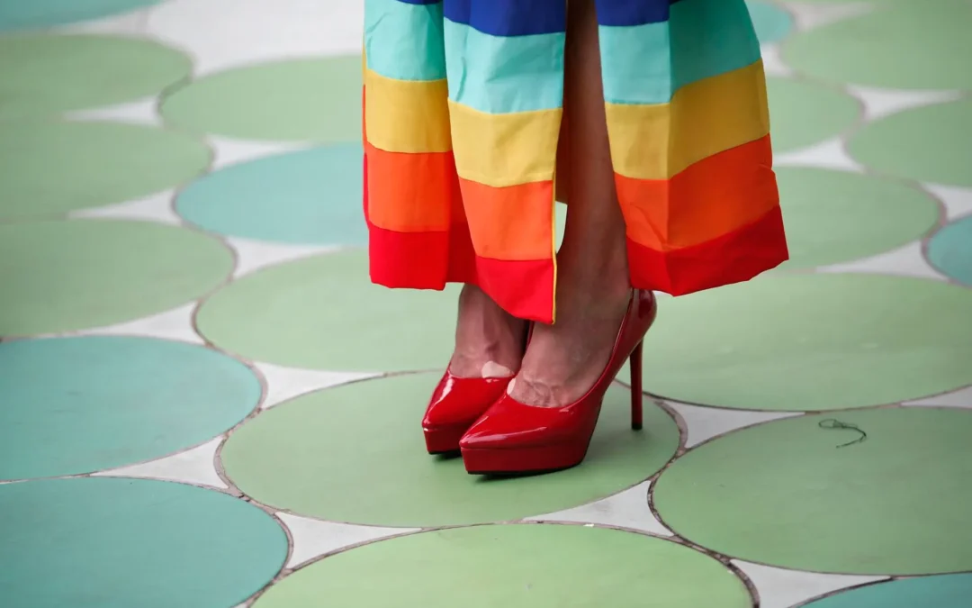 Aprueban proyecto de ley para prohibir niños en espectáculos drag