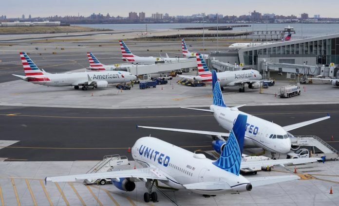 Campaña recolecta fondos para vuelos a EEUU de solicitantes de asilo