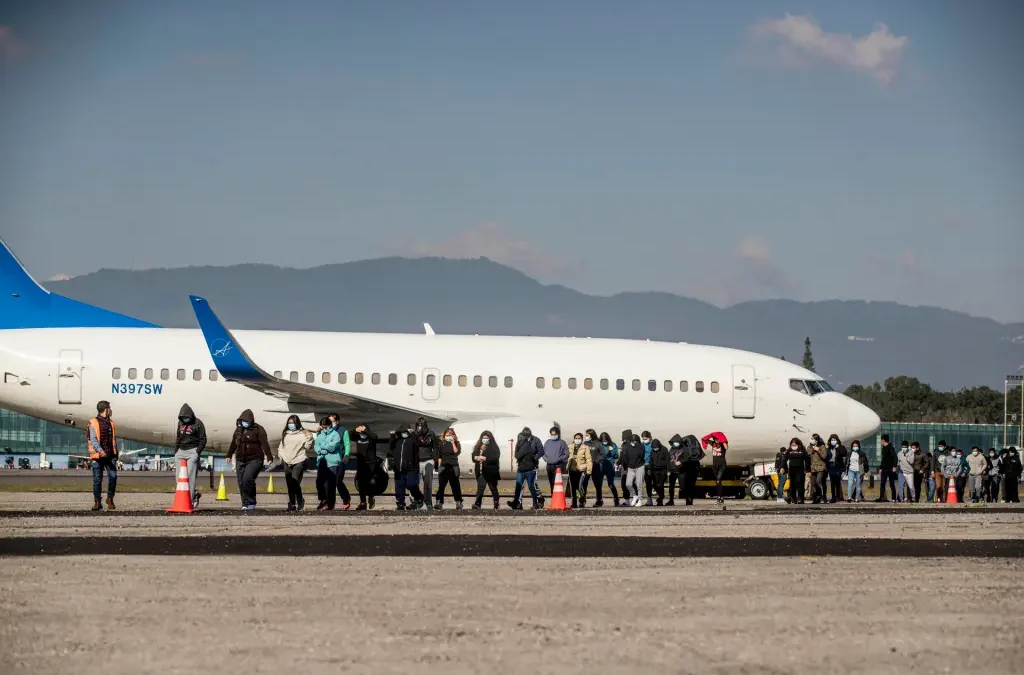 Cuba recibió más de 120 migrantes desde EEUU tras deportación