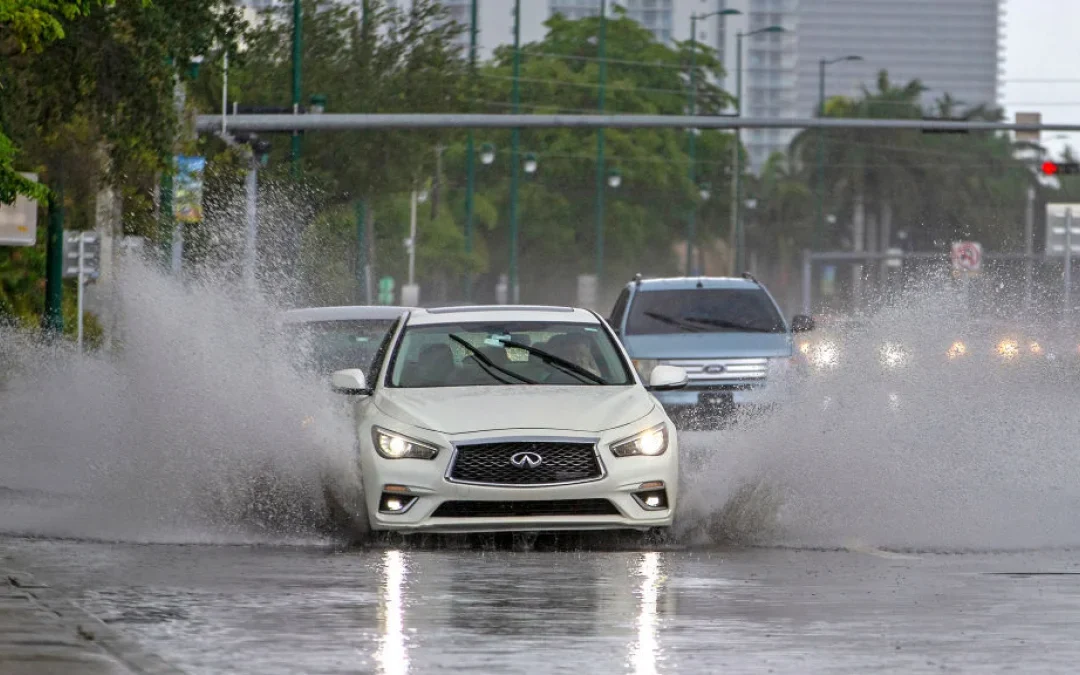 Lluvias generan inundaciones en zonas de Miami-Dade y Broward