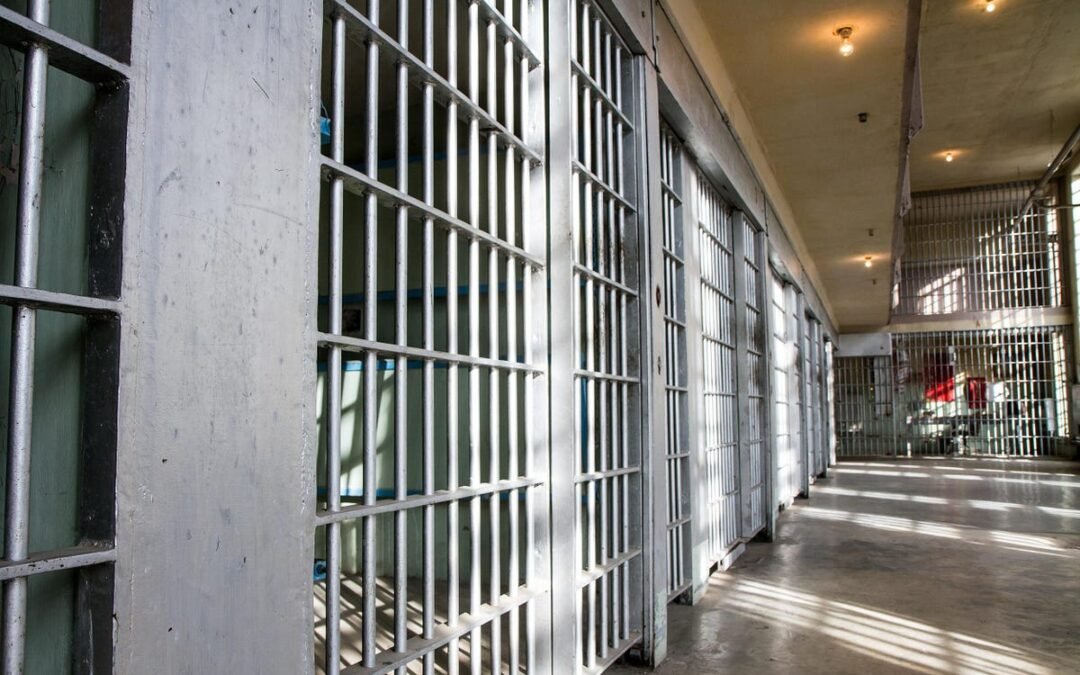 Lo que dejó motín en prisión federal de Miami