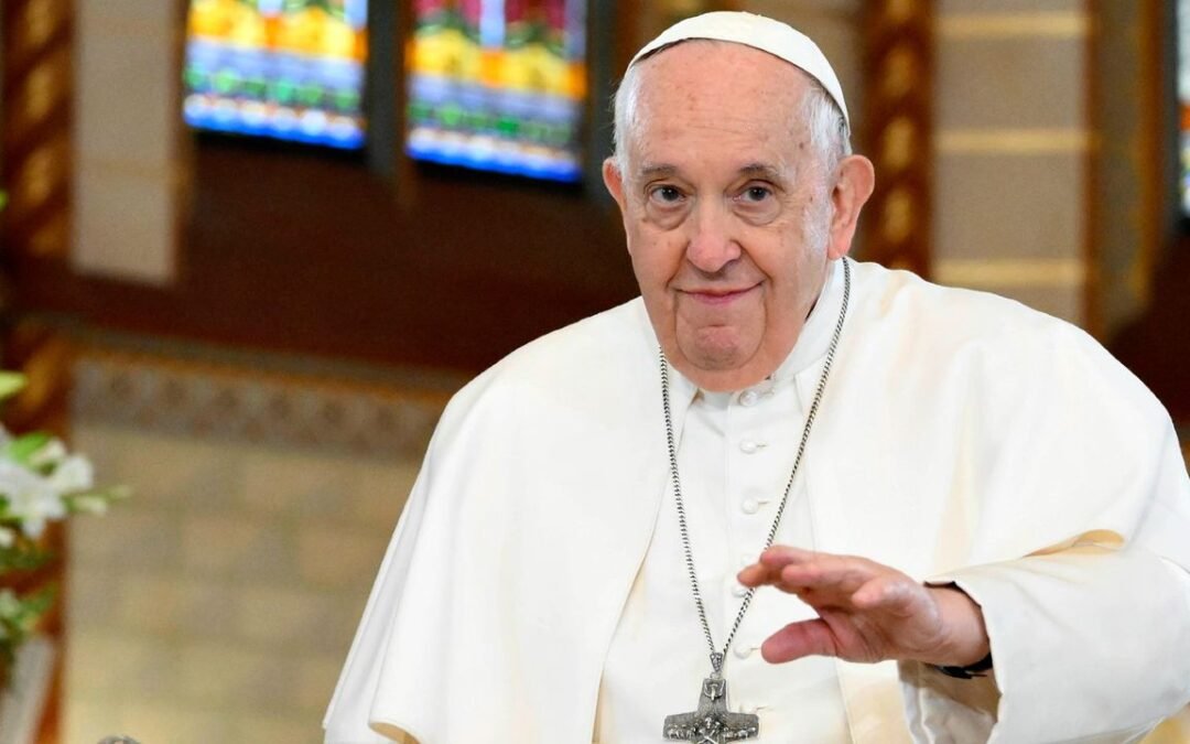 Papa Francisco nuevamente hospitalizado para ser operado