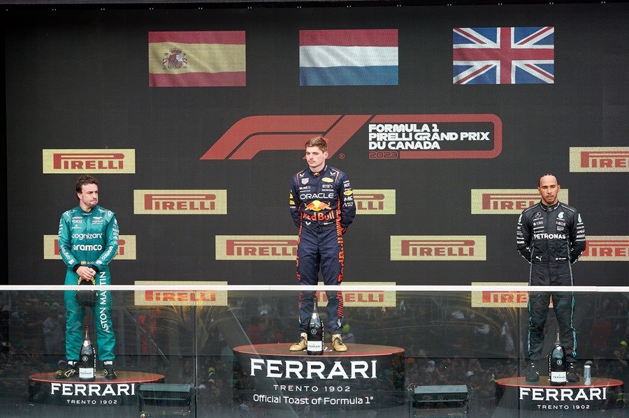 Verstappen iguala a Senna y Alonso vuelve a deslumbrar