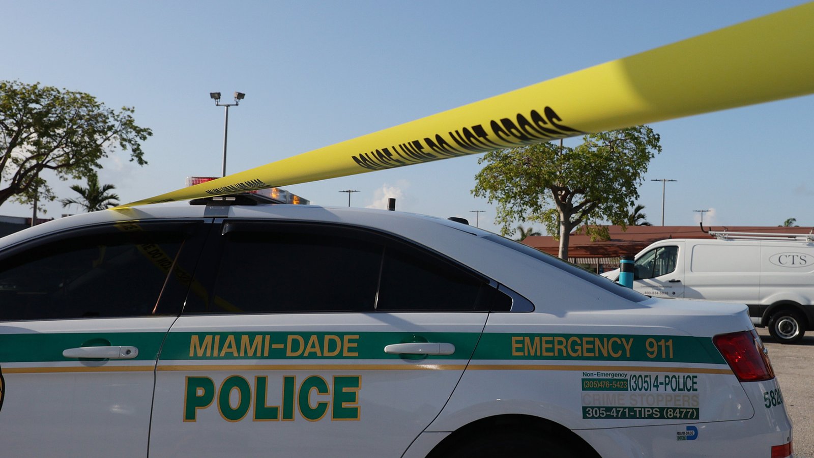 Hombre Que Amenazaba Con Cuchillo Murió Baleado Por La Policía De Miami ...