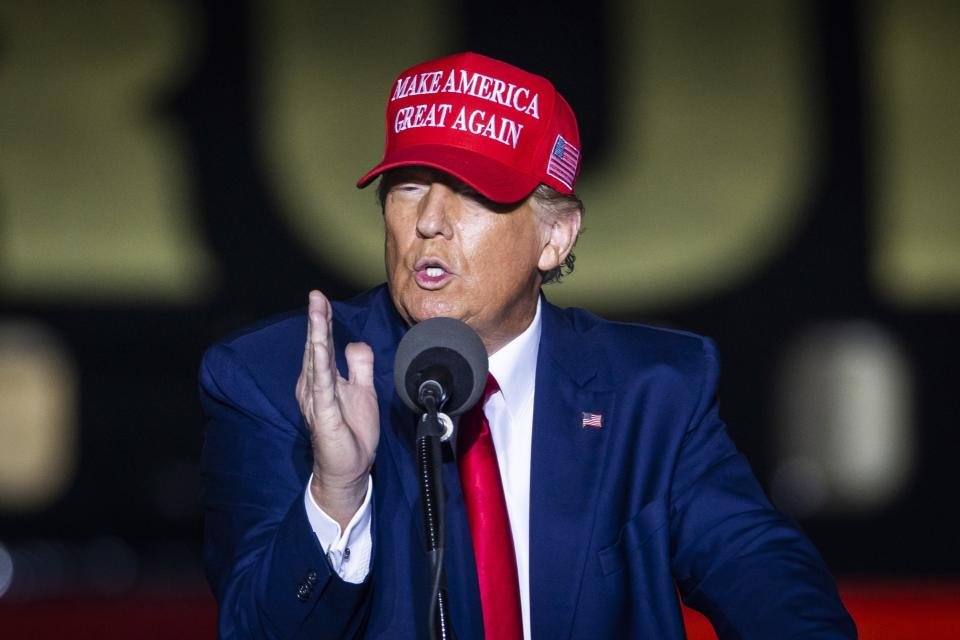 Red social de Trump ha perdido 73 millones de dólares desde su creación