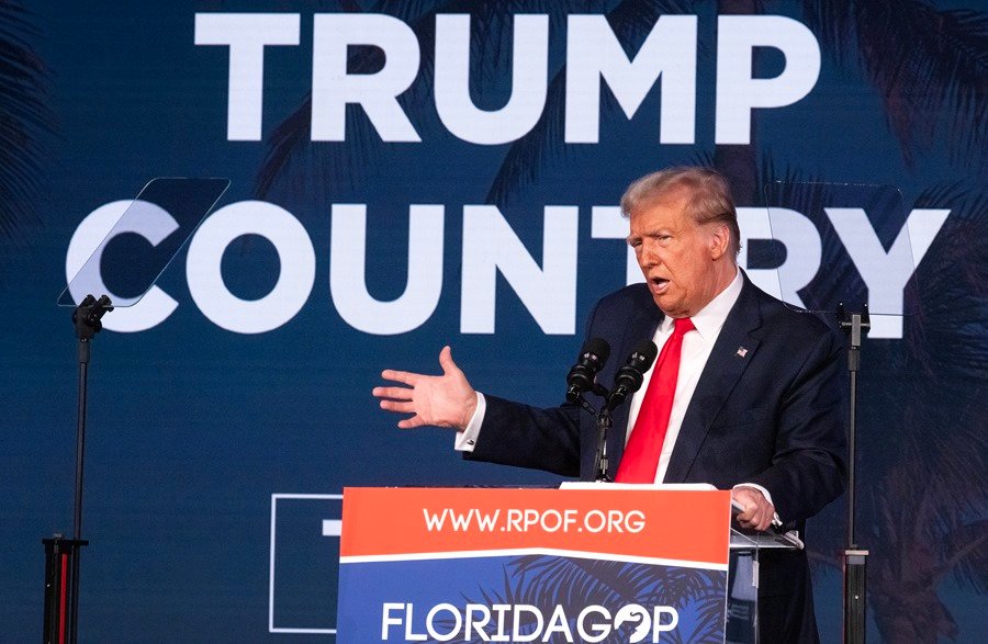 Trump supera a Biden en estados clave a un año de las elecciones