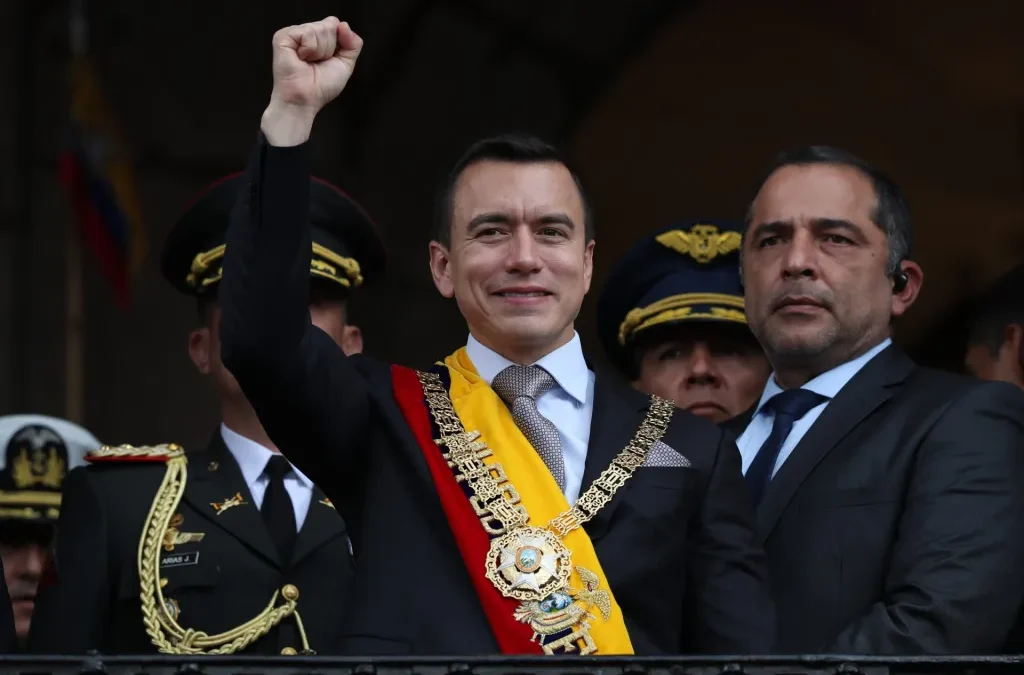 Ya fue juramentado el nuevo presidente de Ecuador