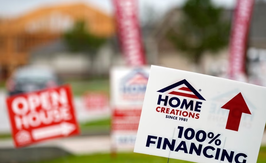 Departamento de Justicia de EEUU demanda a inmobiliaria por préstamos abusivos a compradores hispanos