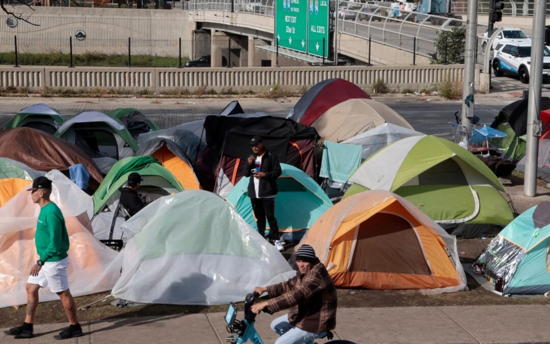 Murió niño migrante tras enfermar en un refugio de Chicago