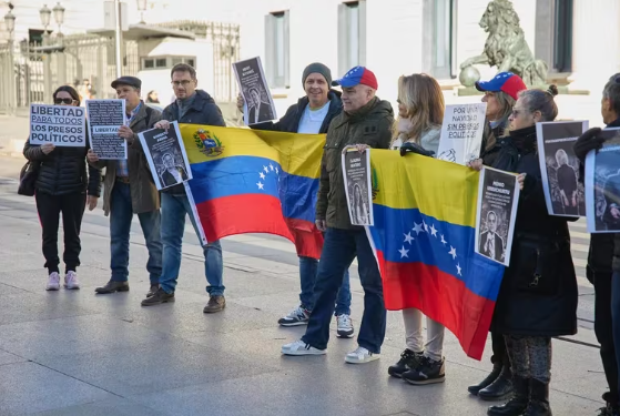 Venezolanos protestaron en Madrid contra la persecución a los organizadores de las primarias opositoras