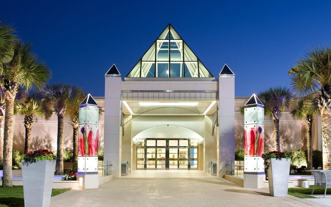 Centro comercial fue cerrado en Florida tras situación irregular