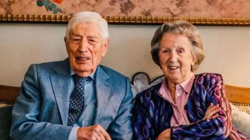 Matrimonio neerlandés murió tomado de las manos después de 70 años de vida en común