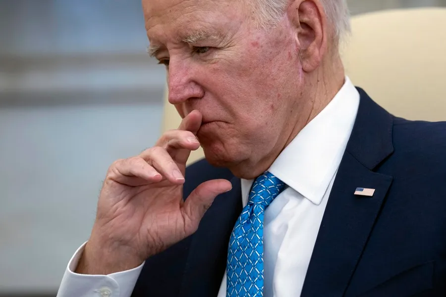 Mayoría de votantes de Biden en 2020 lo considera mayor para ser eficaz
