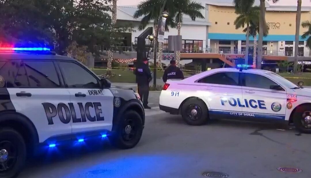 Tiroteo en un centro comercial cerca de Miami dejó muertos y heridos