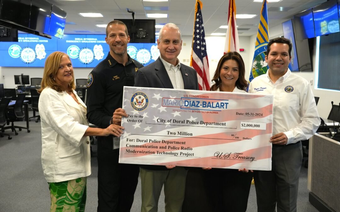 Congresista Mario Diaz Balart donó US$ 2 millones a la policía de Doral