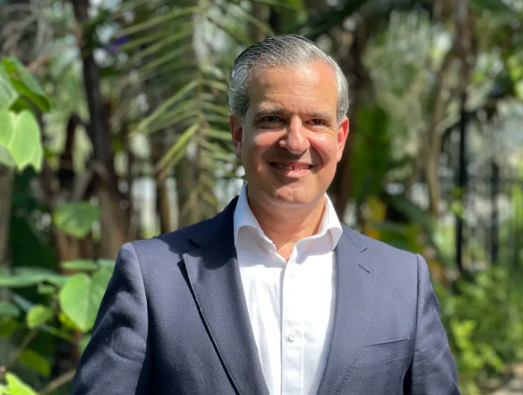 Alcalde de Miami Beach pide conservar acuerdo de colaboración policial con el Condado