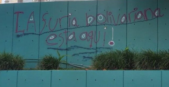 Autoridades de Miami ofrecen recompensa de 25 mil dólares por los autores de Grafiti a favor del chavismo