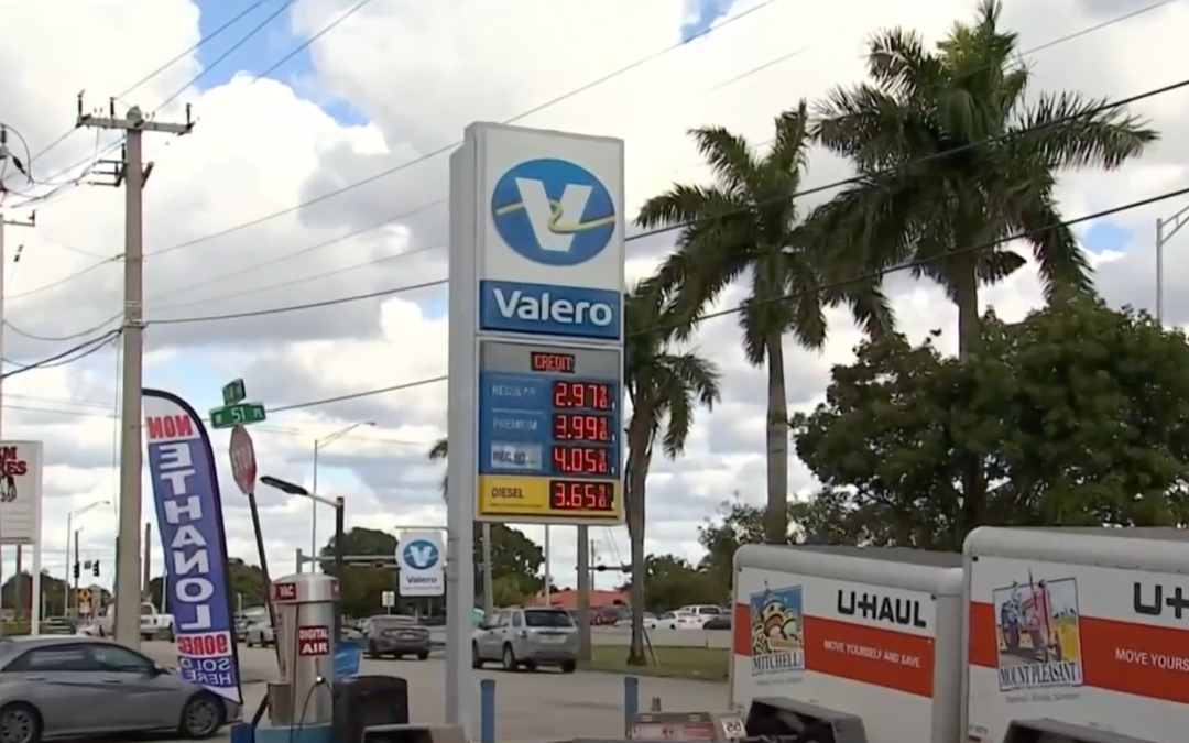 Incidente en gasolinera de Hialeah entre venezolana y cubano se vuelve viral