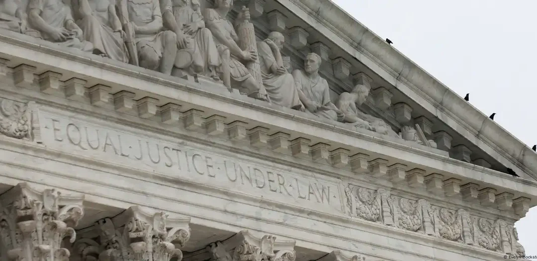 Gobernadores demócratas demandan orden que elimina el derecho a ciudadanía