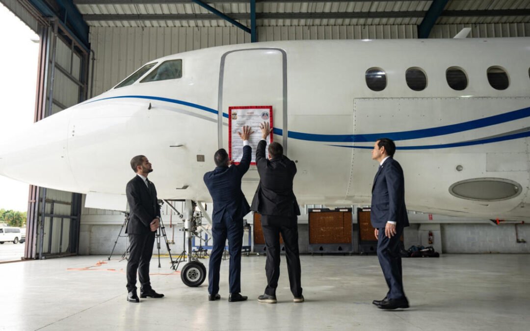 EEUU decomisó un segundo avión al régimen de Nicolás Maduro