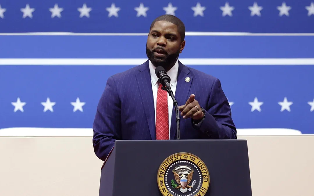 El republicano Byron Donalds se postuló para gobernador de Florida