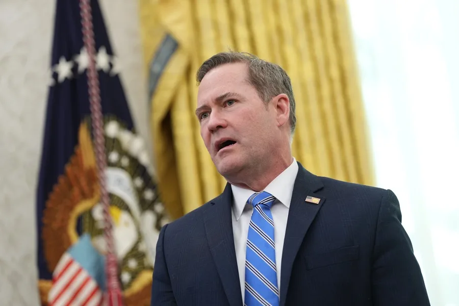 Asesor de Seguridad Nacional de EE.UU. asume la responsabilidad de los mensajes sobre los ataques a Yemen