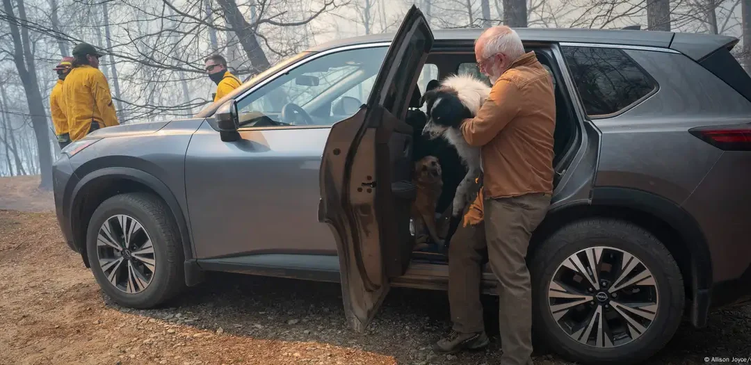 Evacuaciones por incendios en Carolina del Norte y del Sur