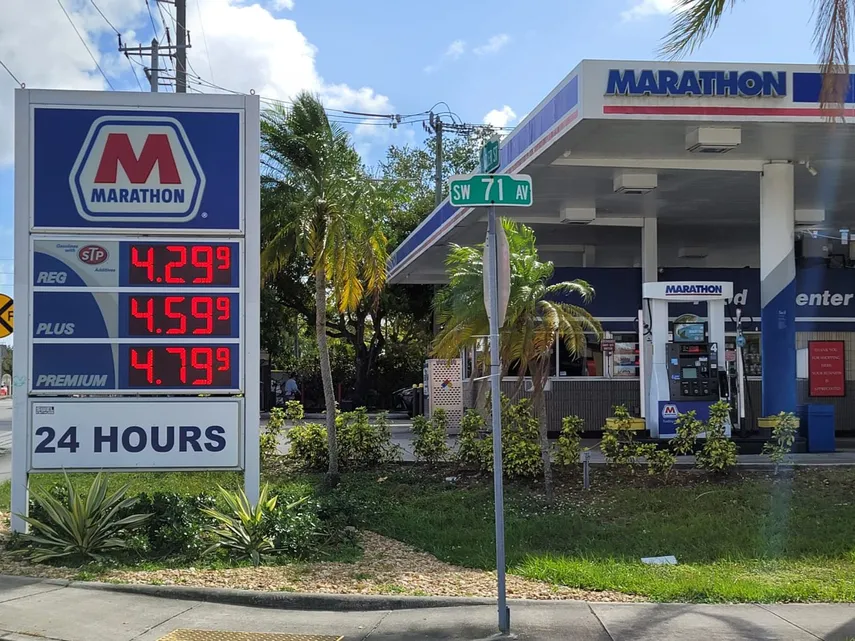 Gasolina en Florida sube tres centavos esta semana