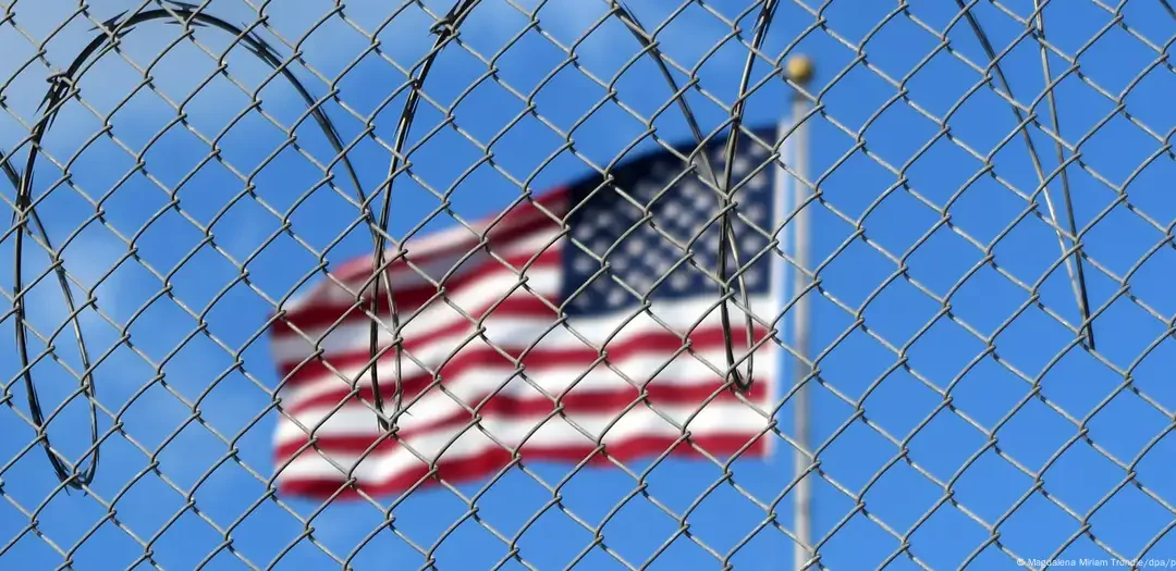 Trasladan a 40 inmigrantes de Guantánamo a Luisiana