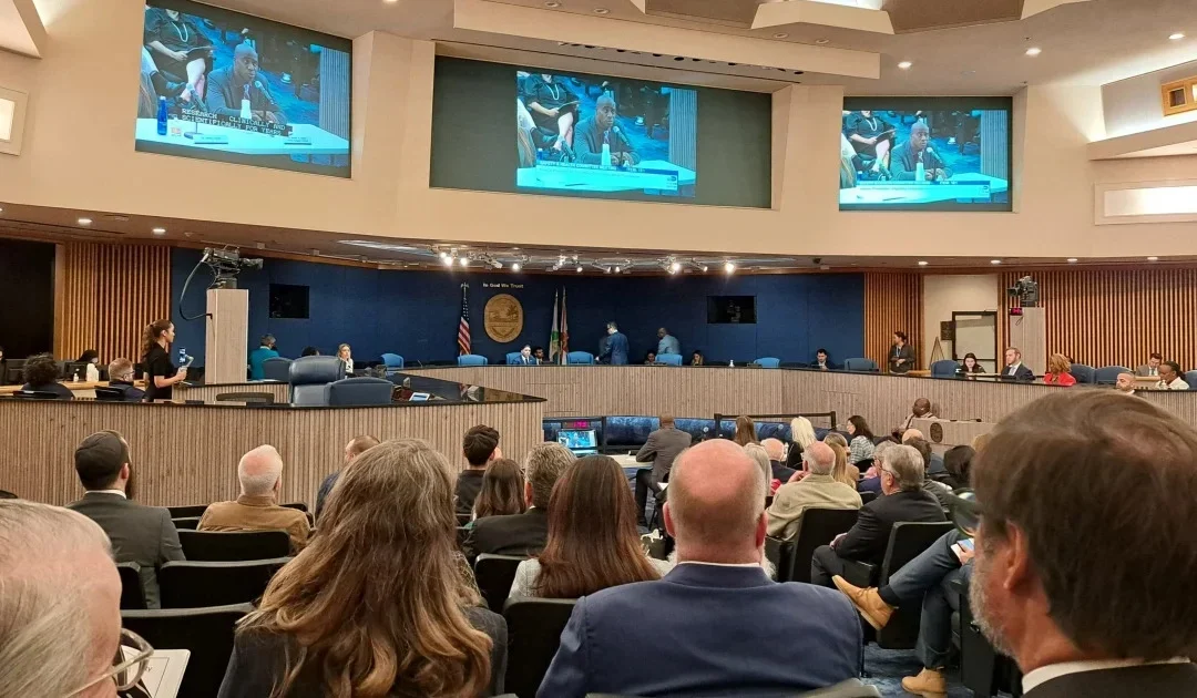 Comisión de Miami-Dade aprobó la eliminación del fluoruro en el agua potable