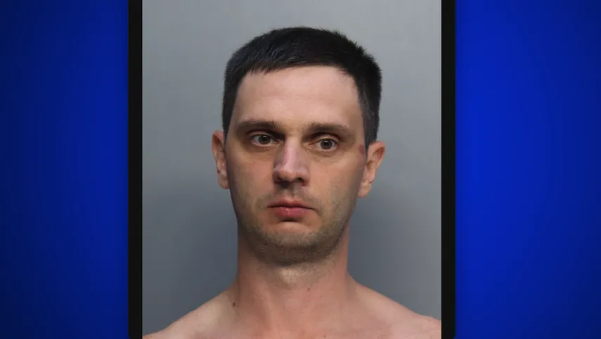 Arrestan al sur de Florida a un turista ruso arrestado por brutal golpiza a su hija