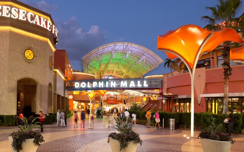 Cinco “malls” de Florida entre los primeros 10 más valorados en EEUU
