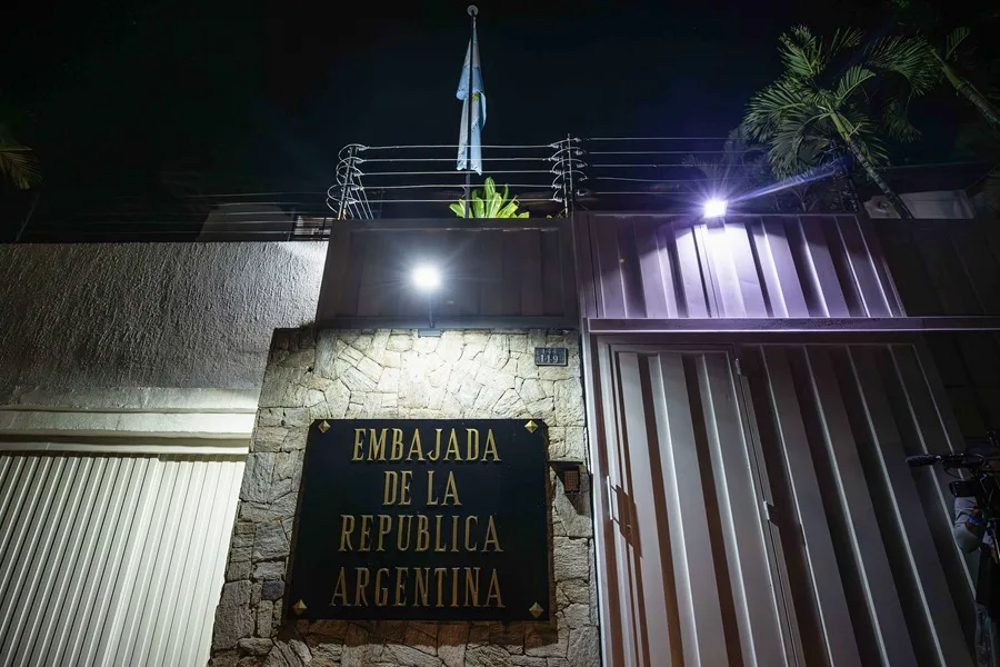 EEUU confirma el “rescate” de los asilados en la Embajada de Argentina en Venezuela