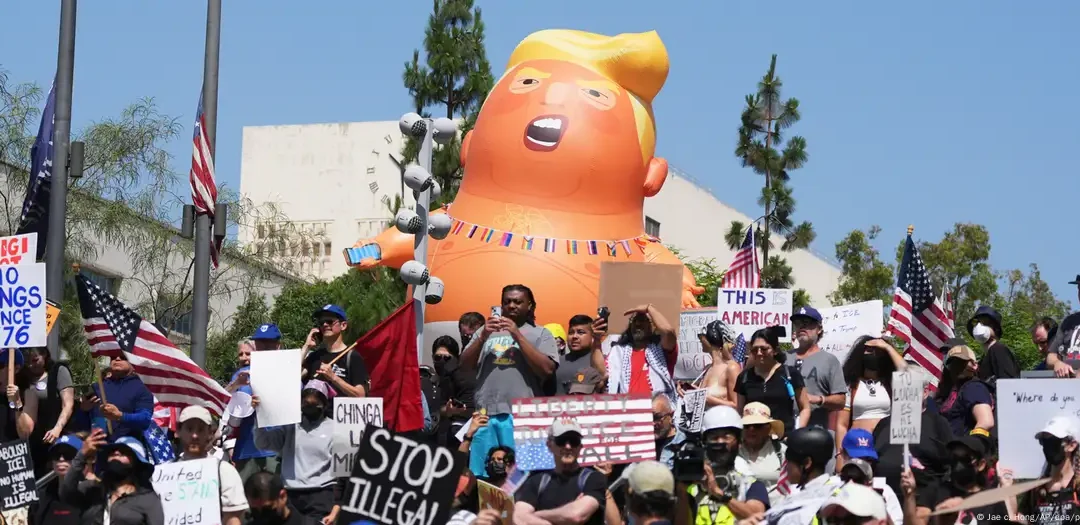 Protestan en EE.UU. contra el «rey» Trump