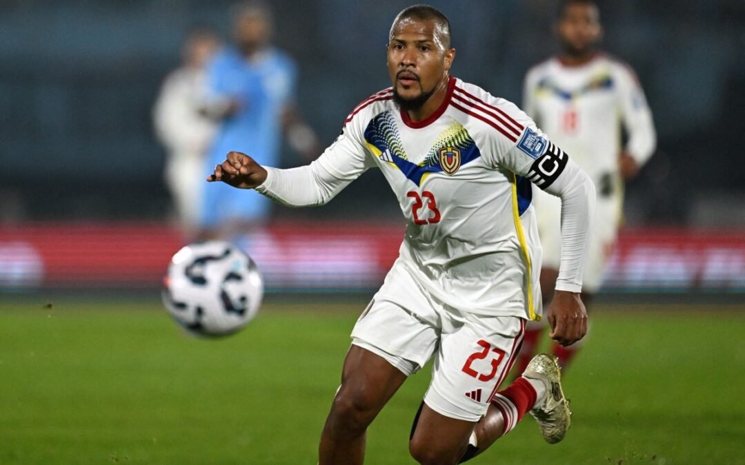 Uruguay ganó 2-0 a la Vinotinto en el Centenario