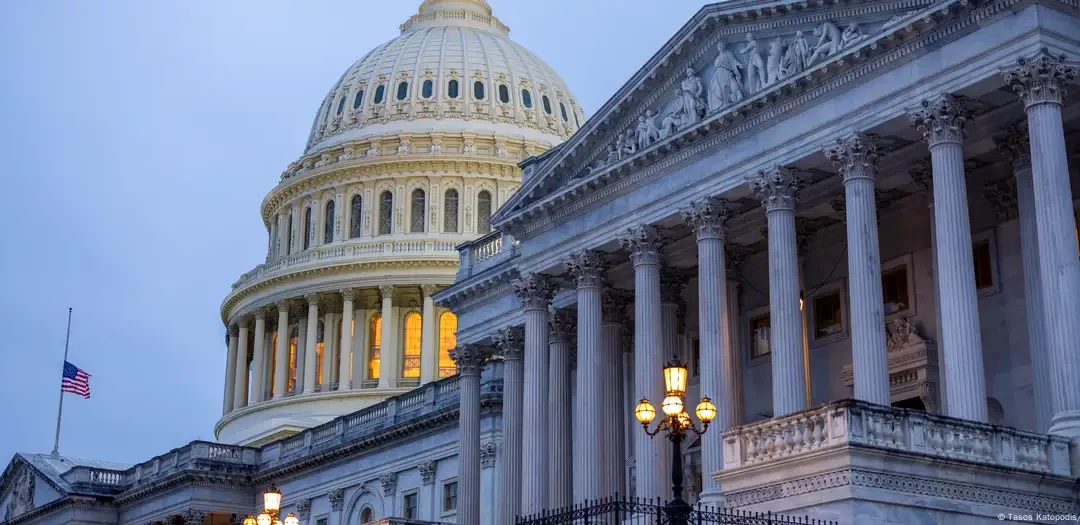 Congreso aprueba recorte de 9.000 millones de dólares